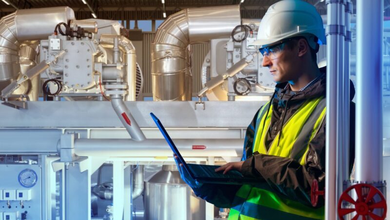 Notizie production,engineer.,technologist,with,laptop.,man,works,in,factory.,engineer